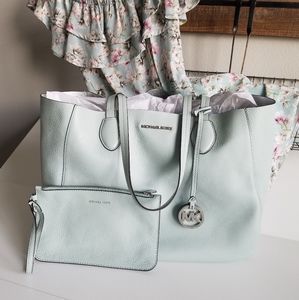 Michael Kors Tote & Wristlet